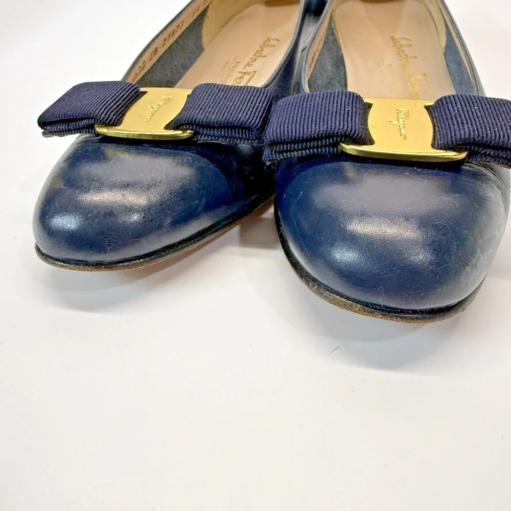 Vintage Salvatore Ferragamo Vara Leather Boutique Lillaz Bow Shoes Navy 5.5 B